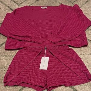 NWT - lovers and friends fuchsia knit shorts set. Size XS/S